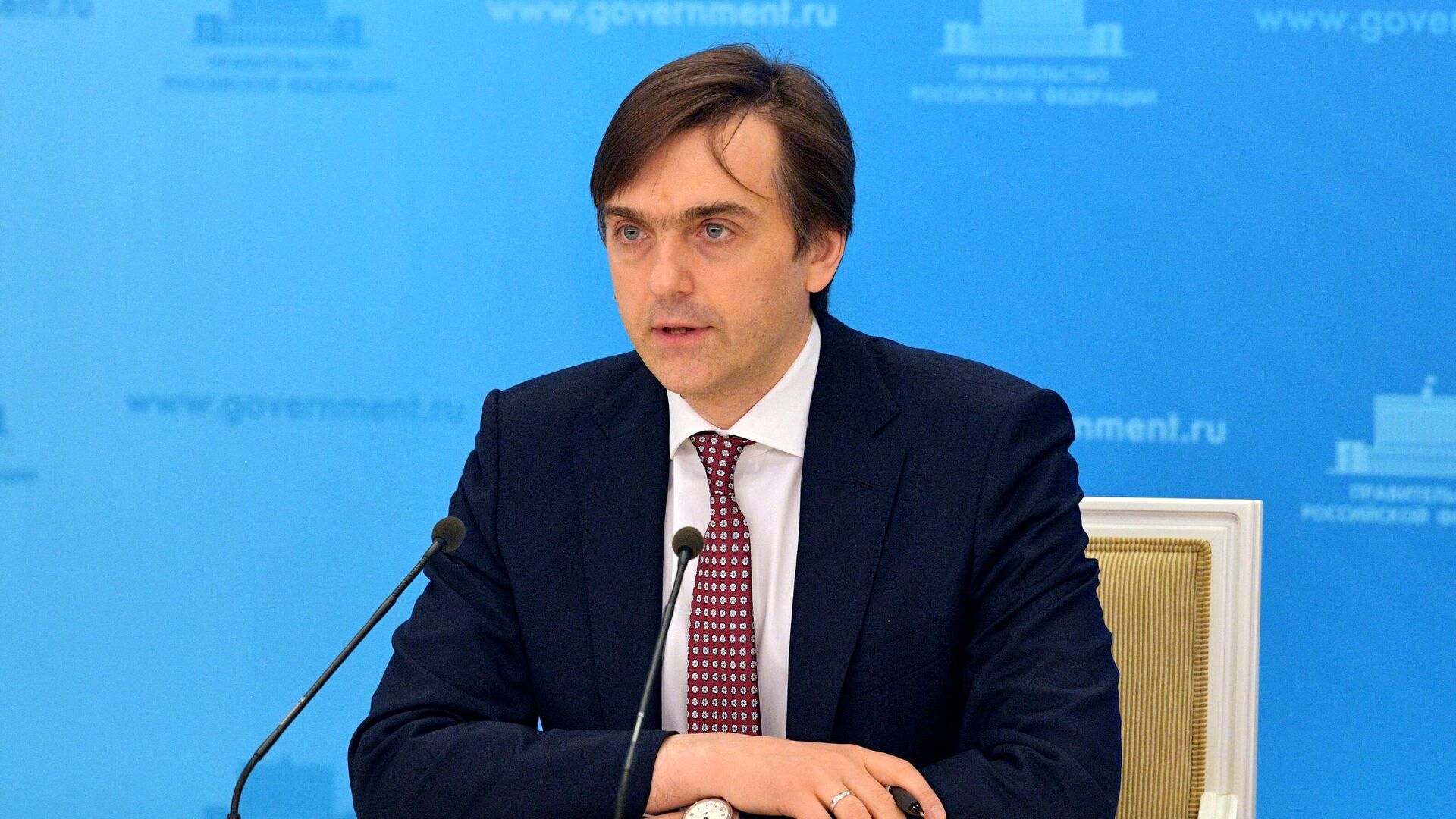 Кравцов оценил использование ИИ при изучении школьной программы